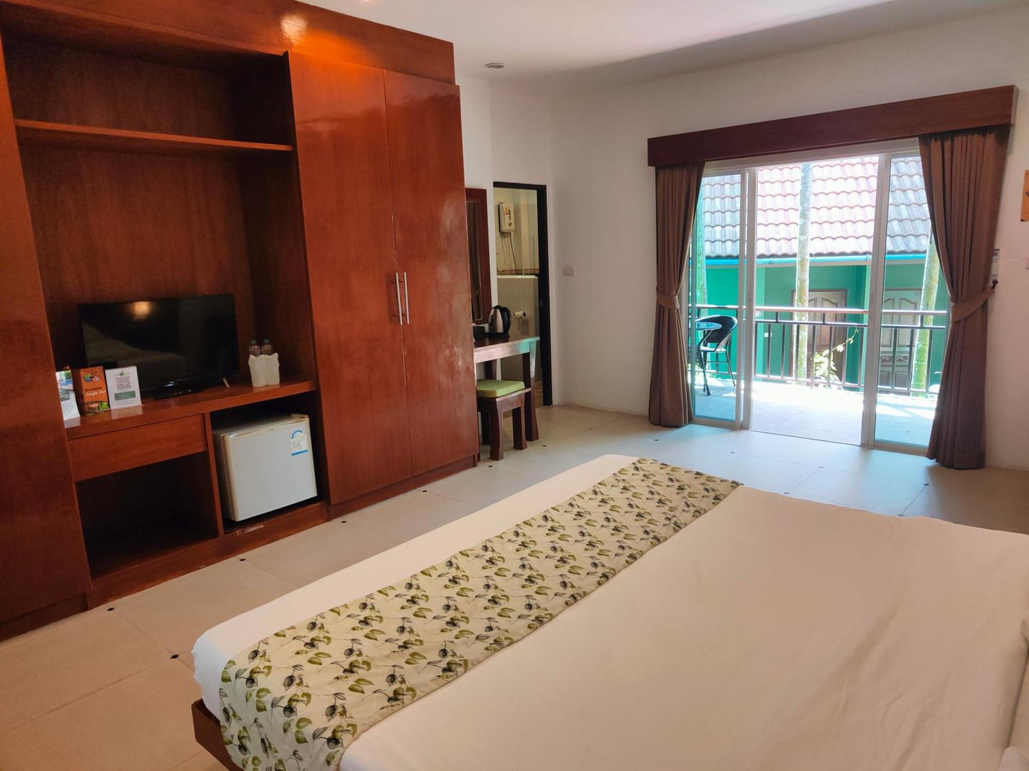 Phuket Jungle Experience Resort Karon Exterior photo